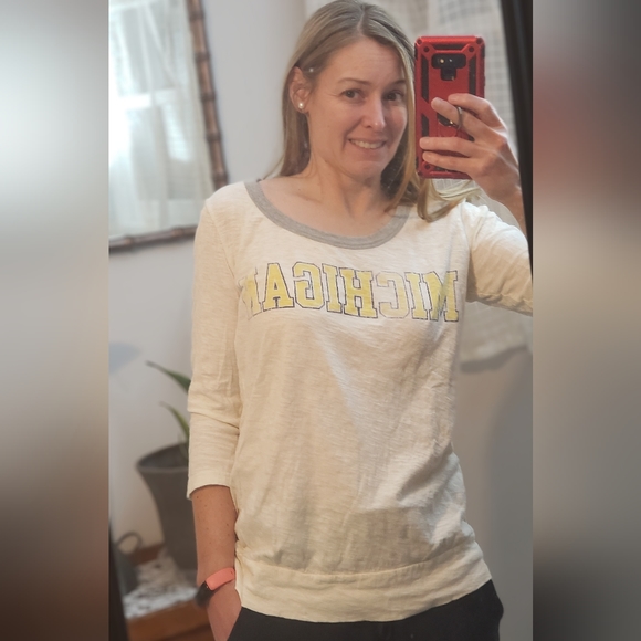 🛍XL Uof M shirt - Picture 3 of 4